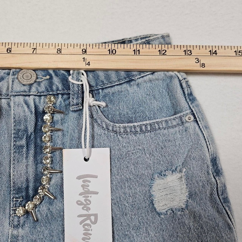 Indigo Rein Womens Distressed Denim Shorts Light Wash Rhinestone Spike Size 1 24 - Picture 5 of 7